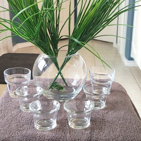 Glass votives/water planters 3 sizes. Total of 7.  Some used, some like new. - Picture 2 of 11